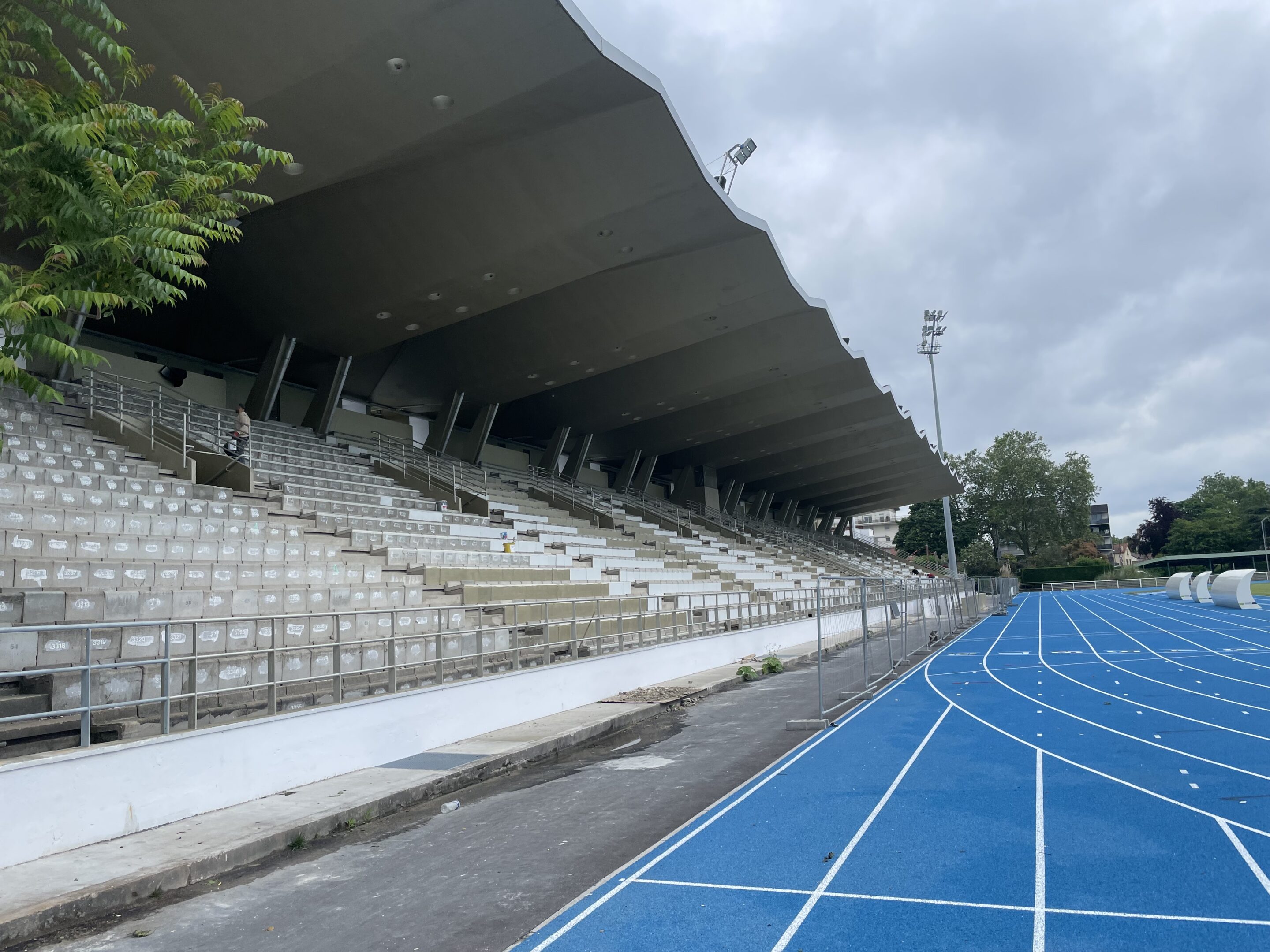 Rénovation de La Tribune du stade Auguste Delaune à Saint-Denis par l'entreprise loï