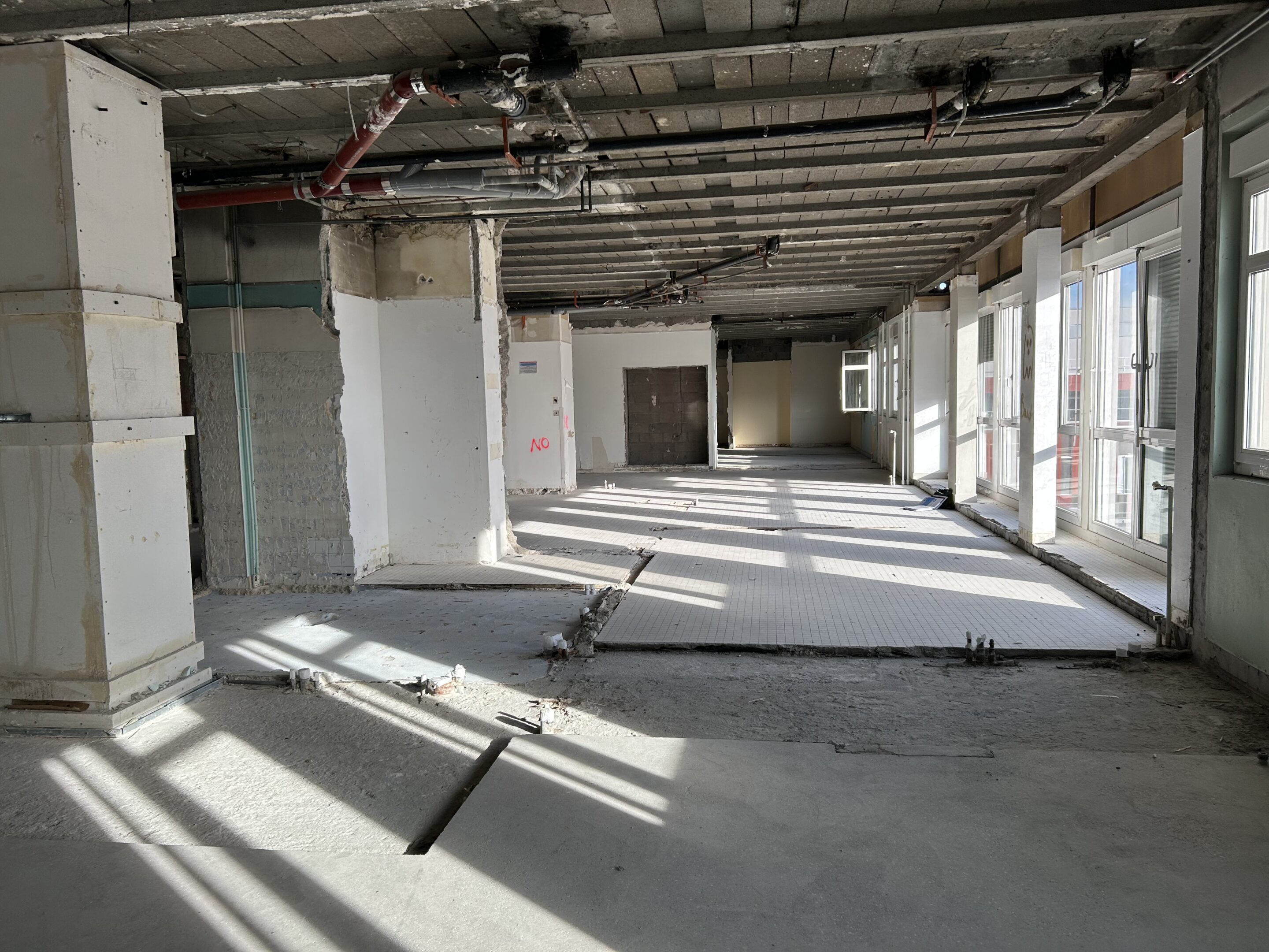 La restructuration et l'aménagement du service de psychiatrie de l'Hôpital par l'Entreprise Loï